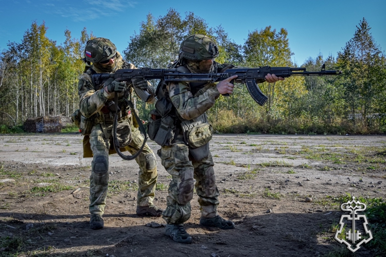 В Мурманской области сотрудники и военнослужащие Росгвардии приступили к летнему периоду подготовки