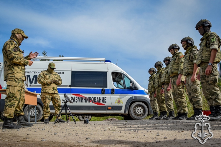 В Мурманской области сотрудники и военнослужащие Росгвардии приступили к летнему периоду подготовки