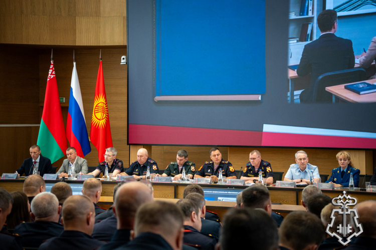Руководитель управления вневедомственной охраны Росгвардии по Мурманской области принял участие во Всероссийском совещании-семинаре в Нижнем Новгороде